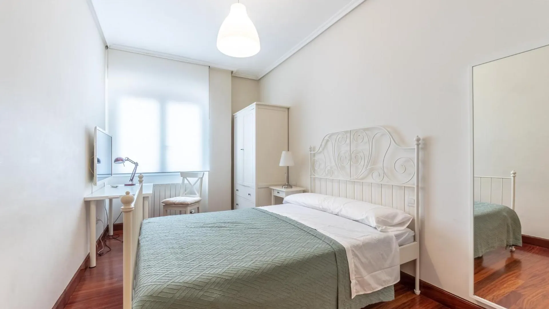 Ria Bilbao Flat Daire