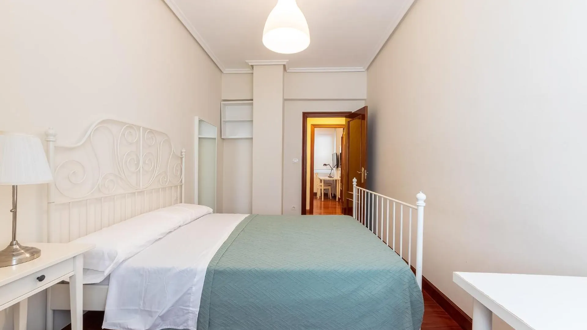 Ria Bilbao Flat Daire