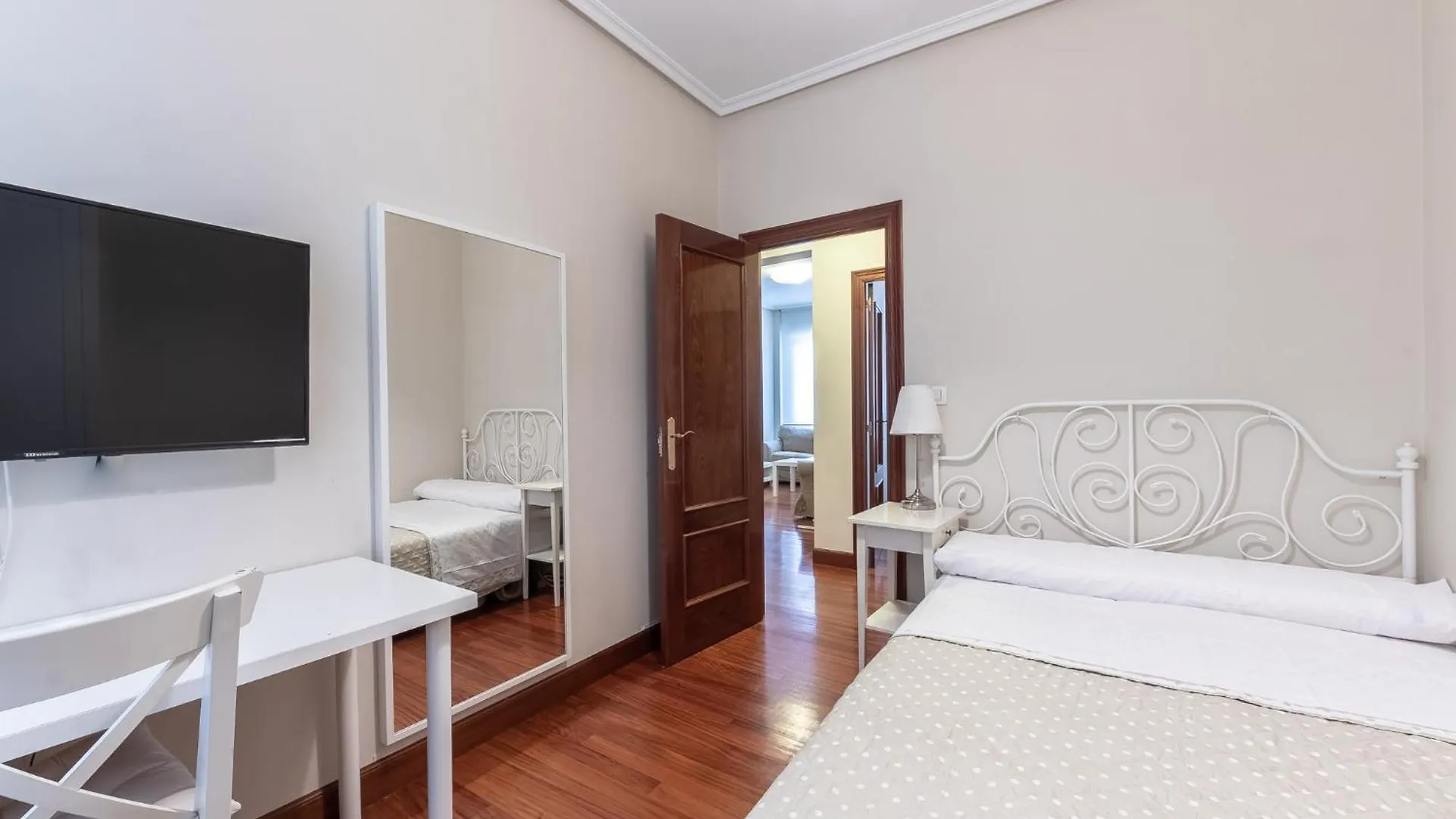 Ria Bilbao Flat Daire