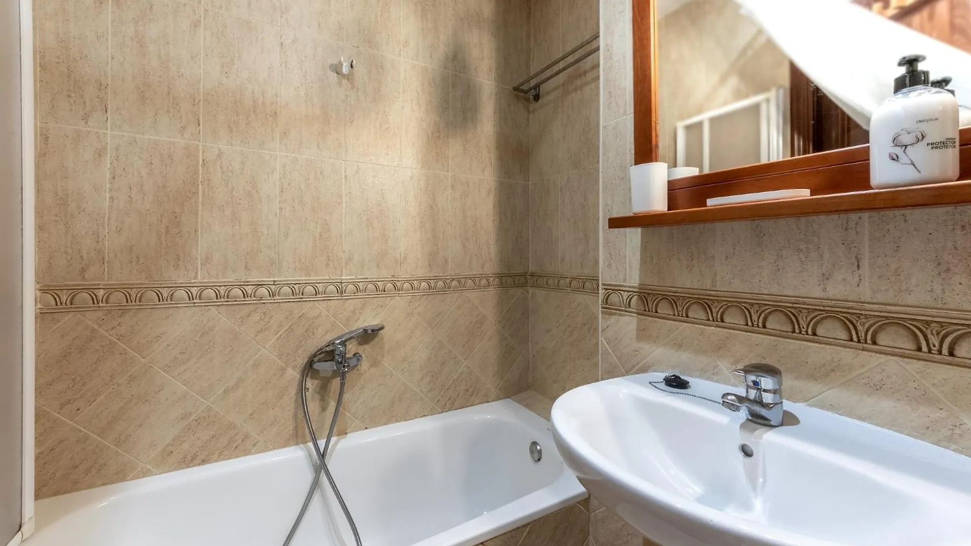 Ria Bilbao Flat Daire